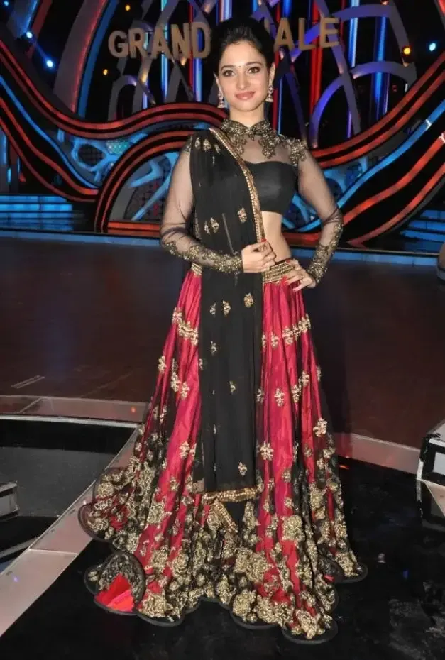 TAMANNA BHATIA HIP NAVEL STILLS IN BLACK LEHENGA CHOLI 3